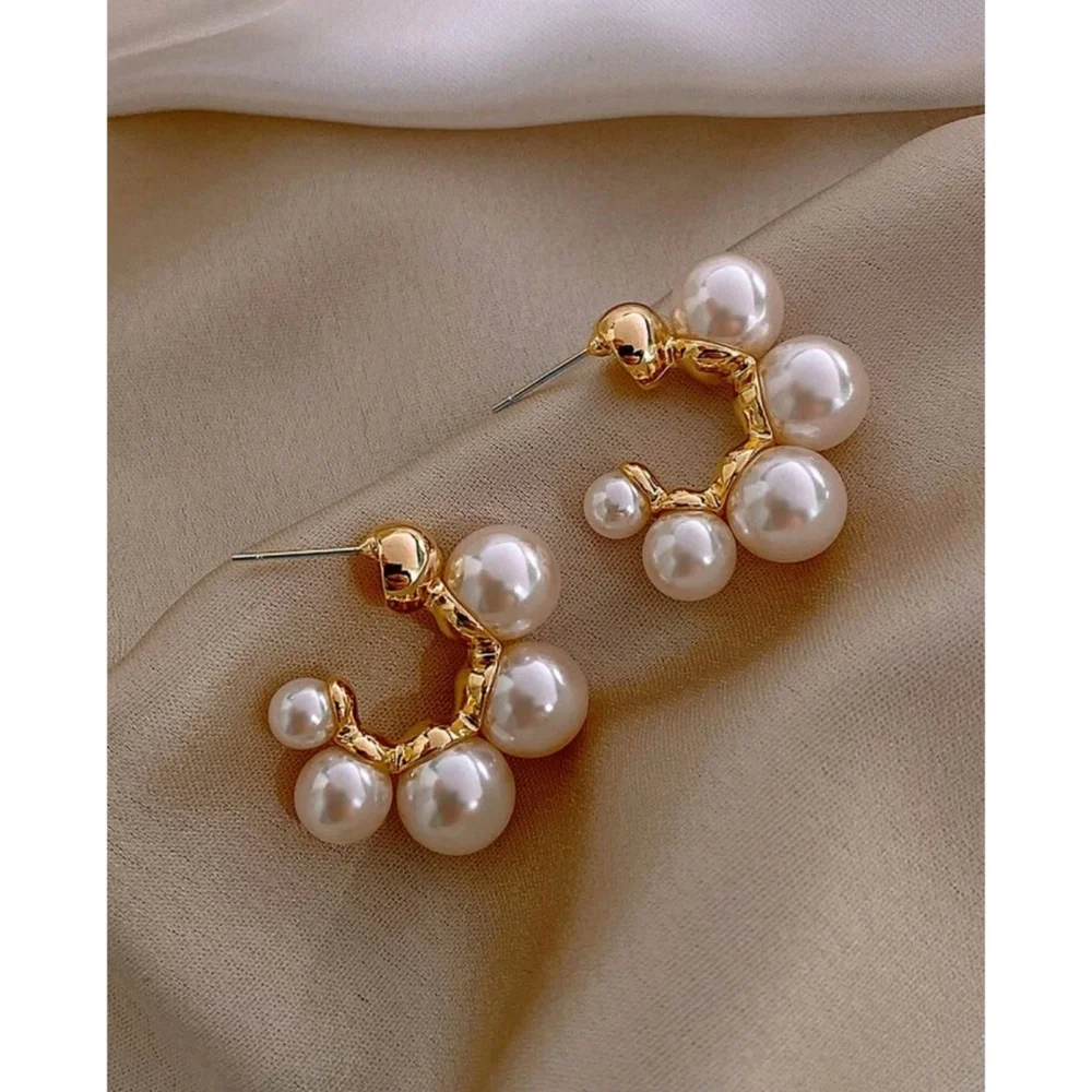 Anthropologie Viv Minimalist Classy Pearl Stud Half Hoop Earrings - Picture 1 of 6